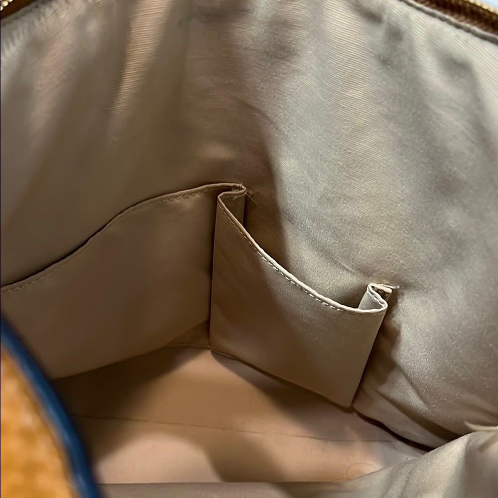 Coach Tan Pebbled Leather Shoulder Bag with Gold Hardware - Picture 5 of 9